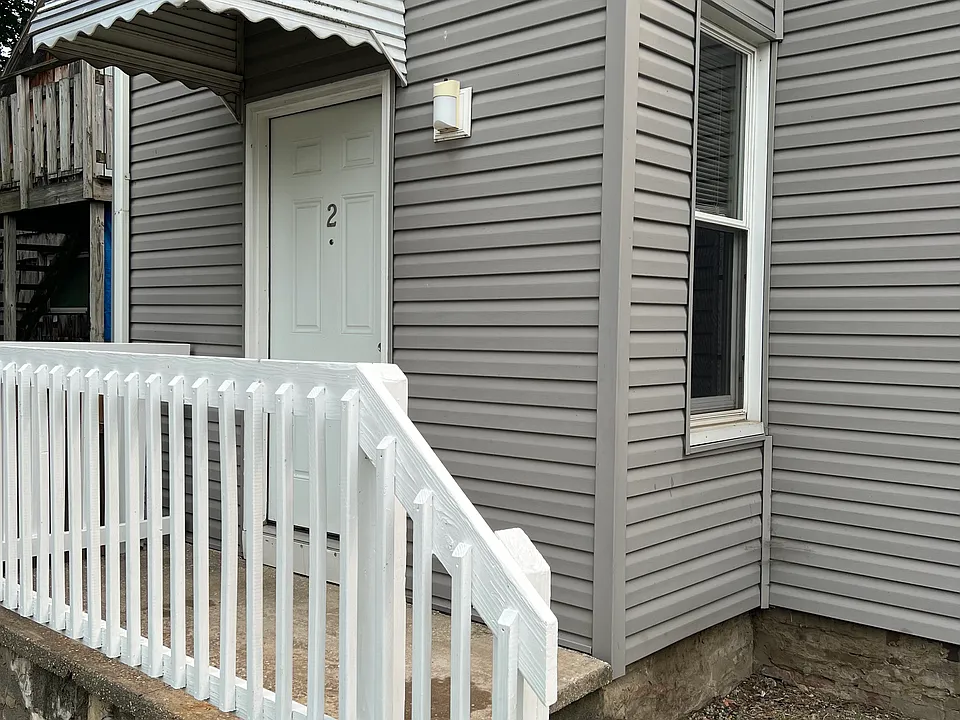 422 Walnut St #2