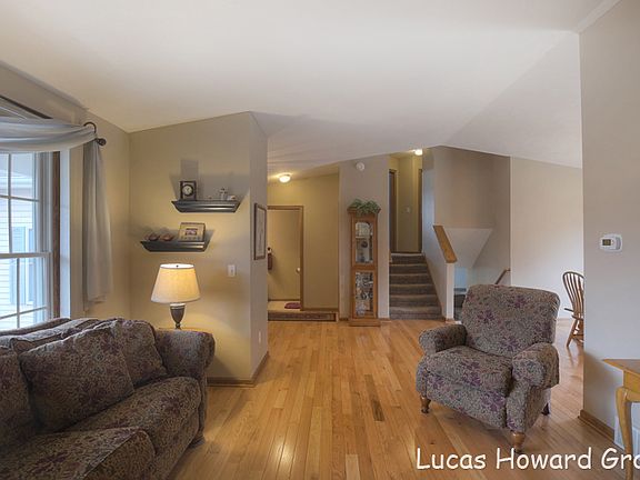4th image of 4613 Paramount Dr NE