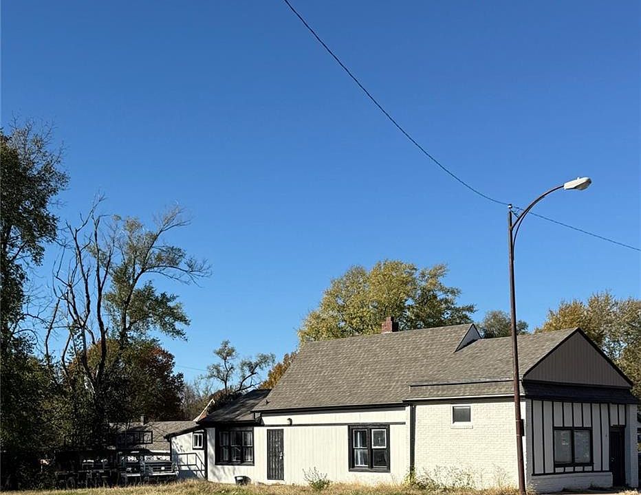 1st image of 2628 N 18th St