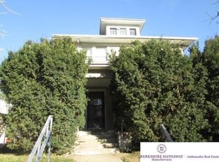 3838 Maple St, Omaha, NE 68111