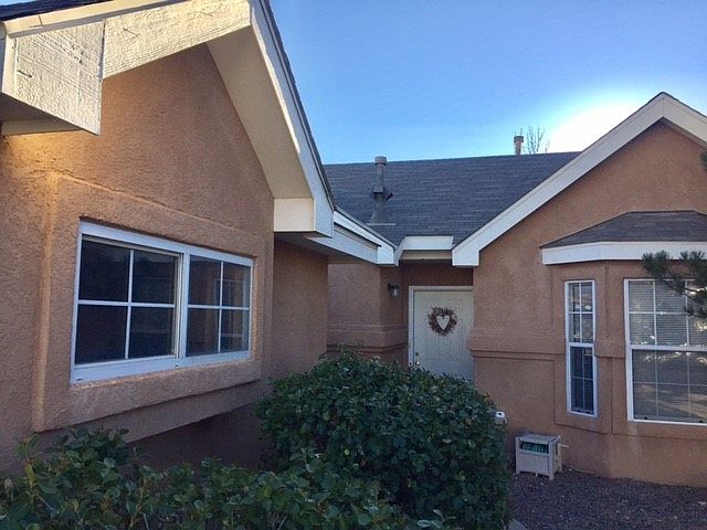 1st image of 841 Avenida Pastoral NW