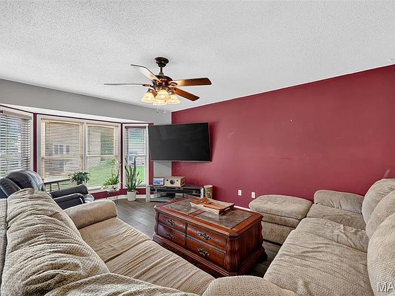 5th image of 247 John Charles Dr #2163B