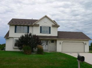 W1931 Fairfield Ln, Sheboygan, WI 53083