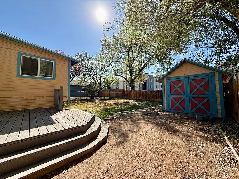 909 Ouray Ave — Photo 33