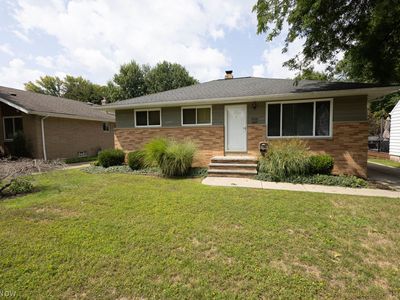 4068 W 219th St, Fairview Park, OH, 44126