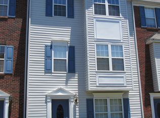 9831 Treeside Ln, Matthews, NC 28105