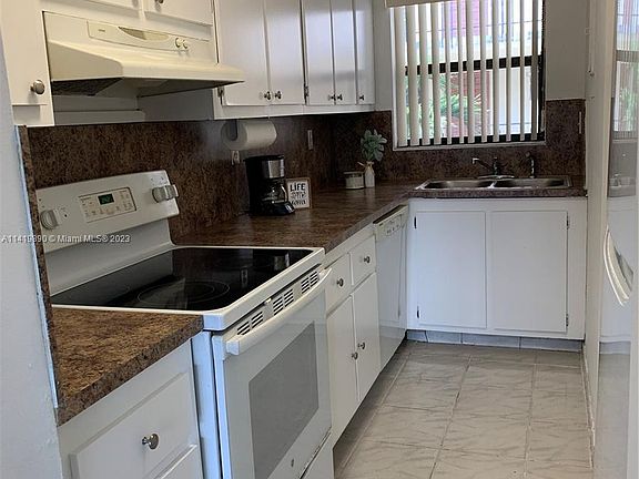 2nd image of 650 NE 149th St APT 402A
