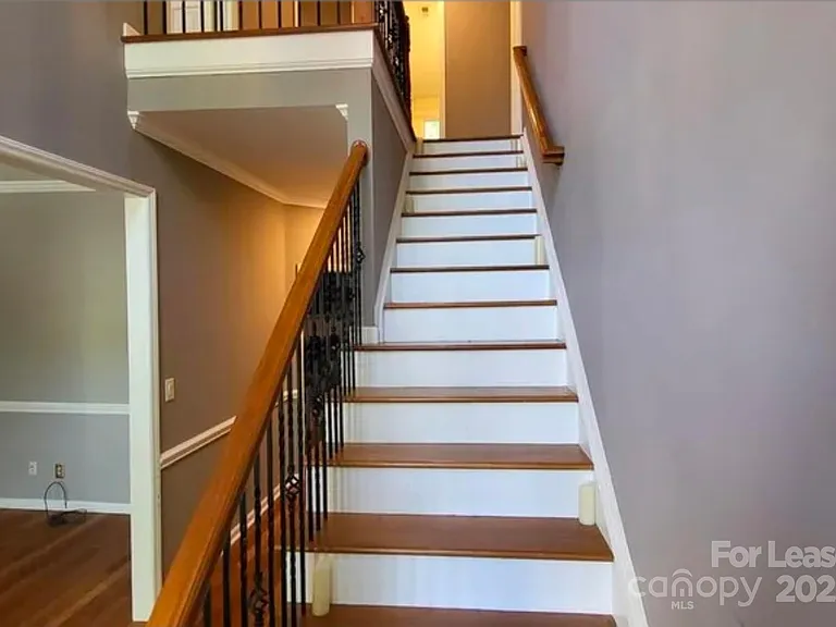 8711 Piccone Brook Ln — Photo 7