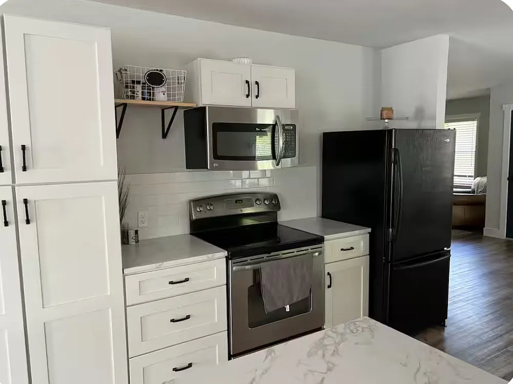 1545 Washington Ave — Photo 4