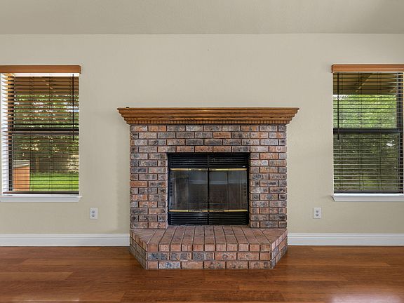 5th image of 2773 Summerbreeze Pl