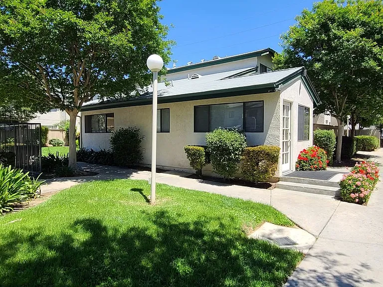 Parkview Palms Apartments- Riverside, CA — Photo 94