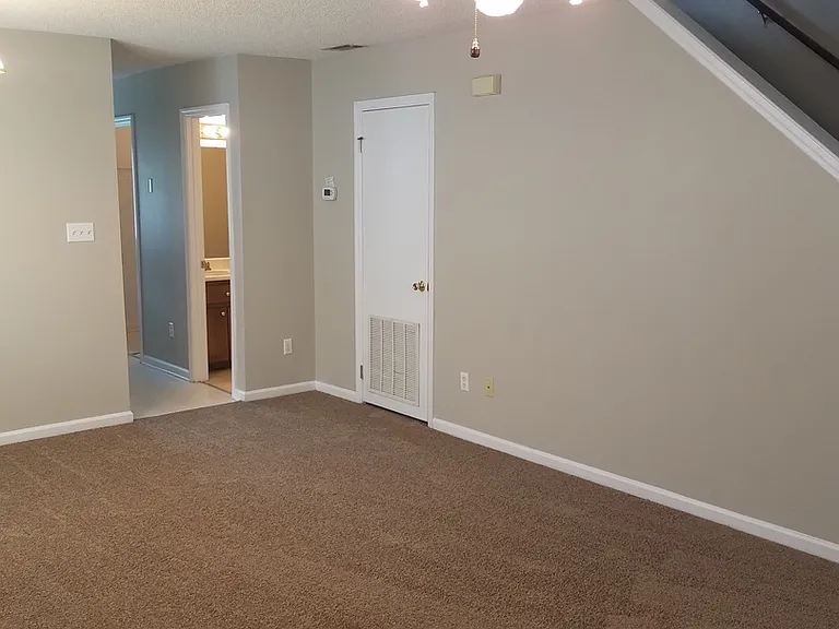342 Brookfield Rd — Photo 1