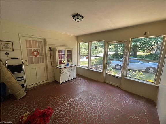 5th image of 1601 Alderman Dr