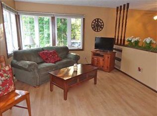 903 Columbine Dr, Marshall, MN 56258