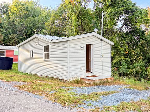 5th image of 94 Calm Cove Cir #94
