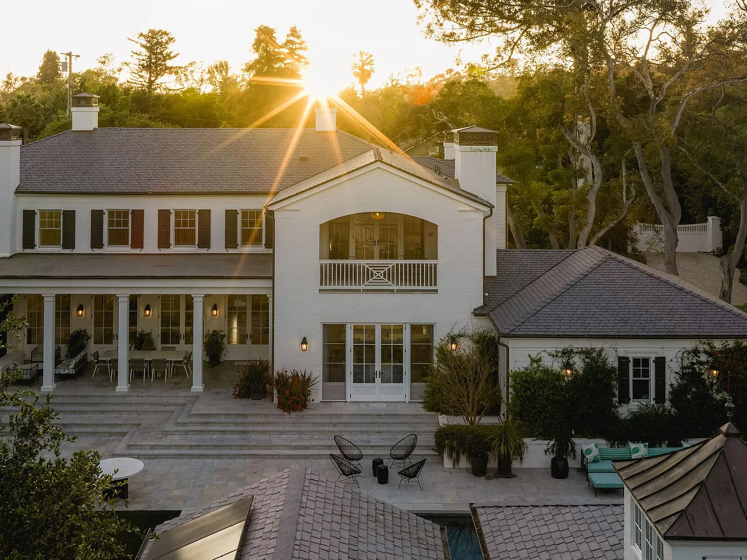 5 bed, 6.5 bath, 4997 sqft, $75,000 — Photo 1