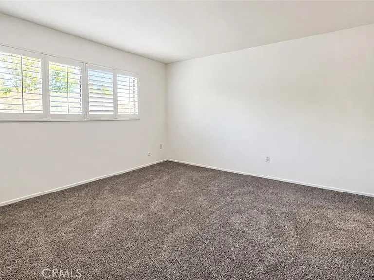 5255 Bellingham Ave — Photo 6