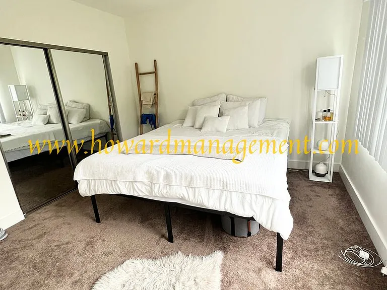 537 San Vicente — Photo 17