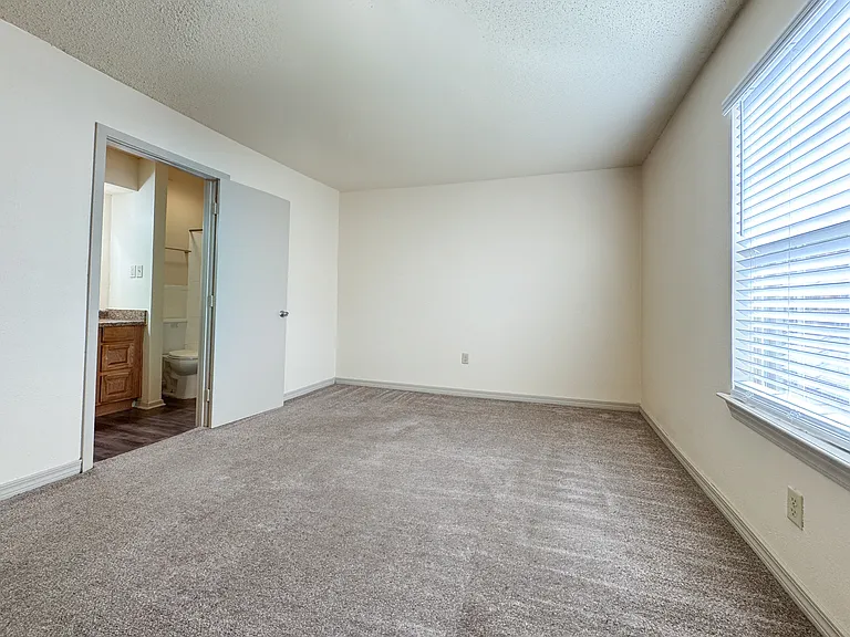 Ardendale Oaks Apartments — Photo 36