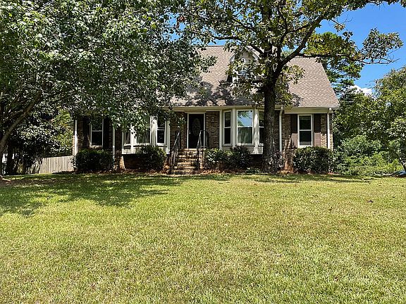 2nd image of 3640 McMurrey Ln