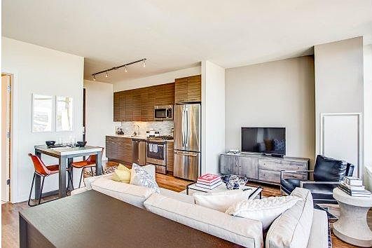 5th image of 833 N Orleans St #1702