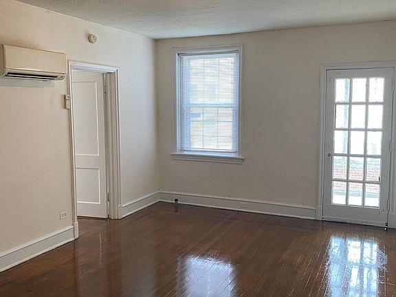 2nd image of 3427 W Grace St APT 8