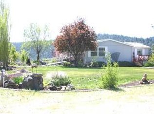 6471 W Lakeview Dr, Nine Mile Falls, WA 99026