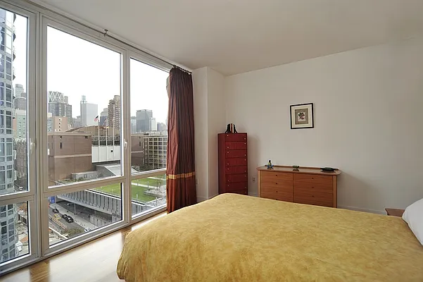 Rented by Corcoran | media 6