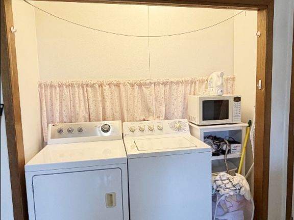 4th image of 908 Gordon Dr