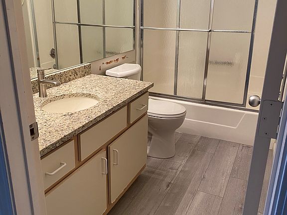 4th image of 431 S 7th St APT 2618