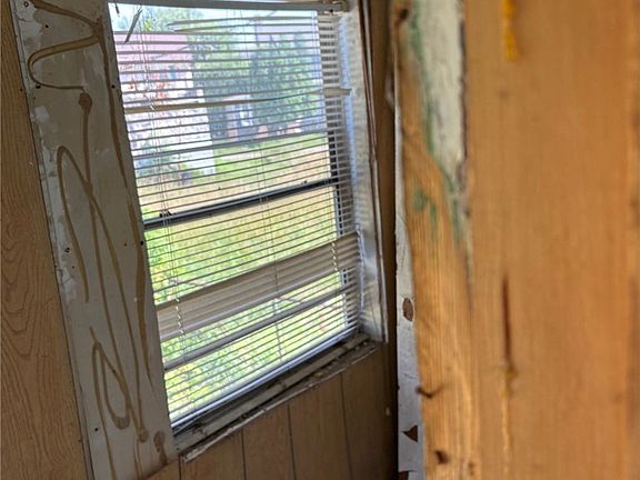4th image of 362 W Oakland St