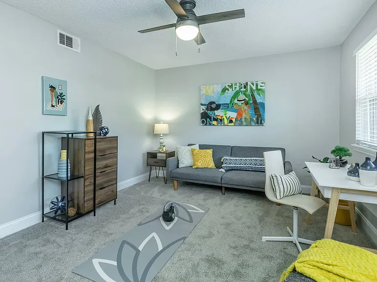 Brighton Valley Apts — Photo 38