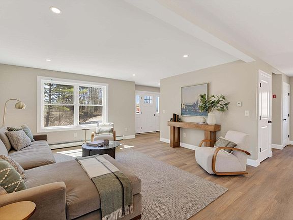 4th image of 4 Shepherd Lane #2
