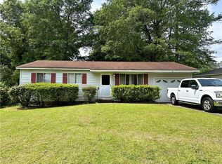 1250 Pineglen Dr, Riverdale, GA 30296