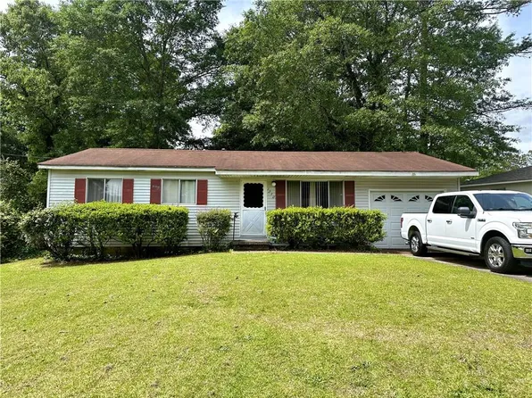 1250 Pineglen Dr, Riverdale, GA 30296