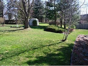 4th image of 817 Debonair Dr