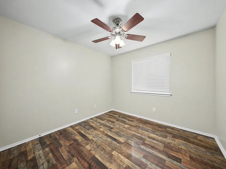 4907 Bayer Hollow Dr — Photo 17