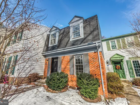 2223 Double Eagle Ct, Reston, VA 20191