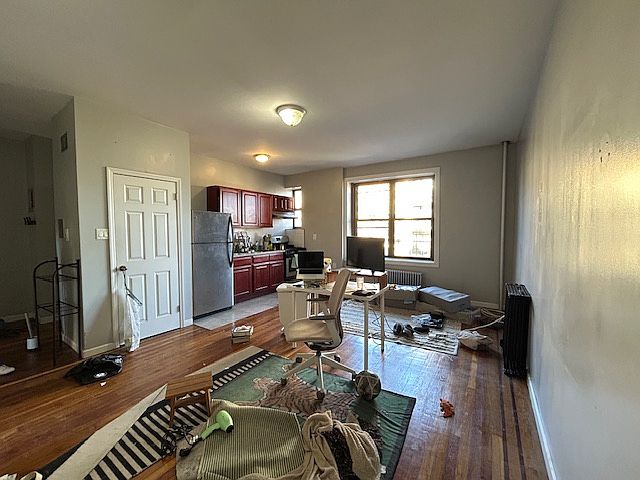 2nd image of 520 Lincoln Pl APT 4C