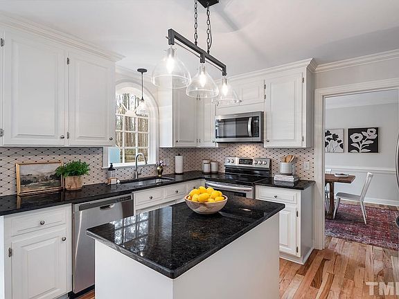 5th image of 9624 Kingsford Dr