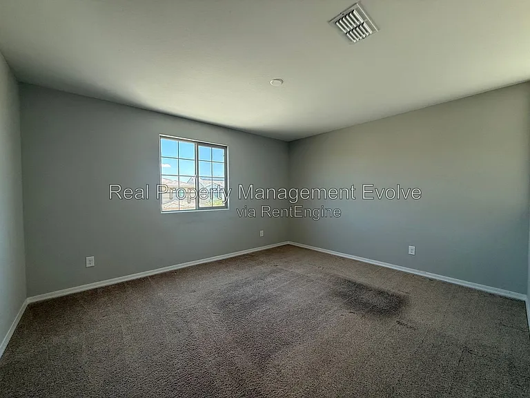5618 N 87th Dr — Photo 23