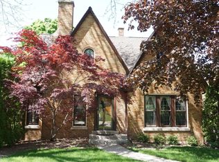 814 W Larabee St, Port Washington, WI 53074