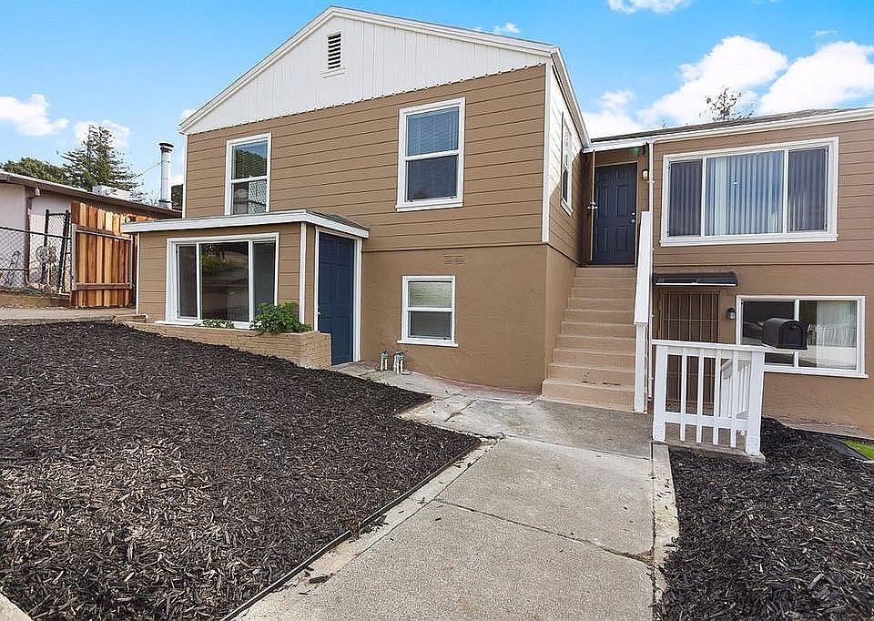 1st image of 333 Pecan St