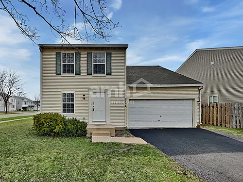 2467 N Sterling Ct Photo 1