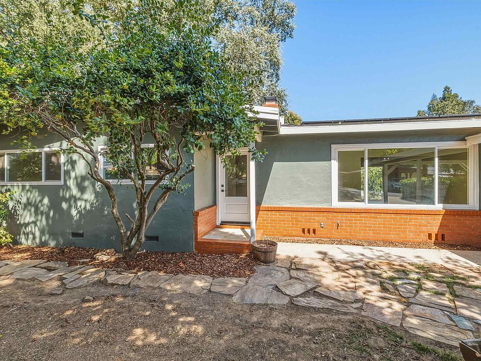 1st image of 327 Calaveras Way