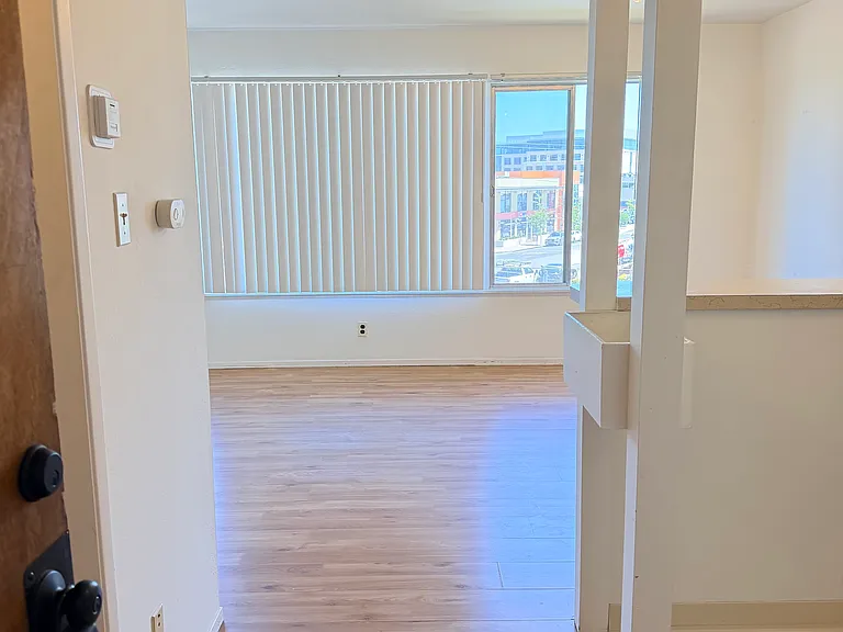 1501 Howard Ave #2 — Photo 4