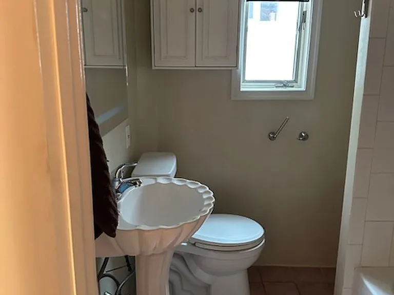 2441 S Woodstock St — Photo 21
