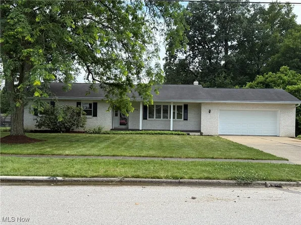 1844 Crestview Dr, Orrville, OH 44667