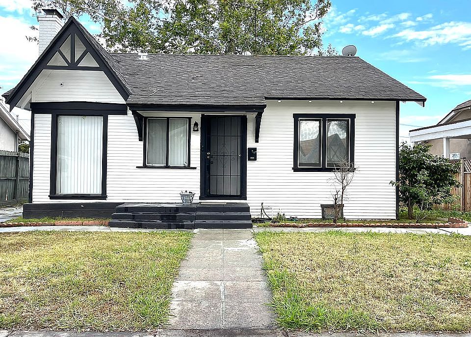 1st image of 332 Hargrave St
