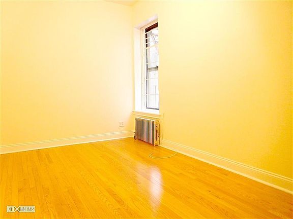 3rd image of 206 W 106th St APT 39